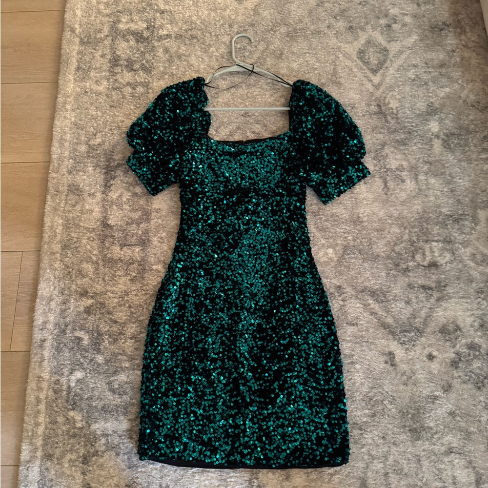 Elegant Green Sequin Dress